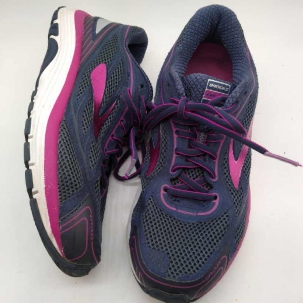 Brooks Dyad 9 Women's 9.5 (flawed 🤔)